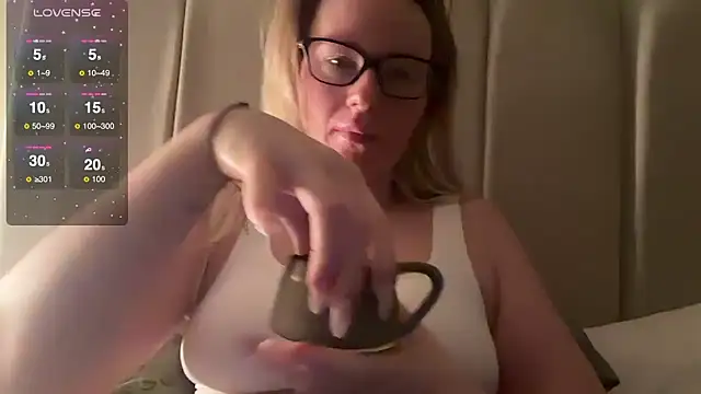 redheadrosie69 online show from 02/26/25, 06:37