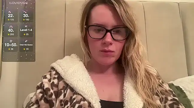 redheadrosie69 online show from 03/02/25, 08:07