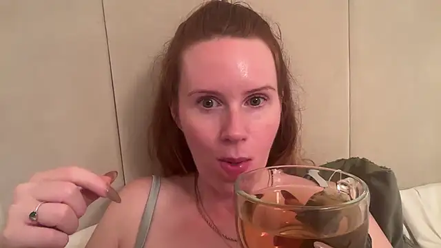 redheadrosie69 online show from 09/24/25, 07:06