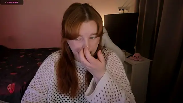 Snapshot of _Lisa_x chatting on 12/05/24, 05:15  Lisa x online show from 12/05/24, 05:15