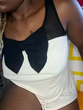 Snapshot of Hotfirespicegiri245 chatting on 11/28/25, 11:24 Hotfirespicegiri245 online show from 11/28/25, 11:24