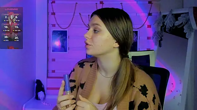 Snapshot of Josephine_Kiss chatting on 12/11/24, 02:30 Josephine Kiss online show from 12/11/24, 02:30