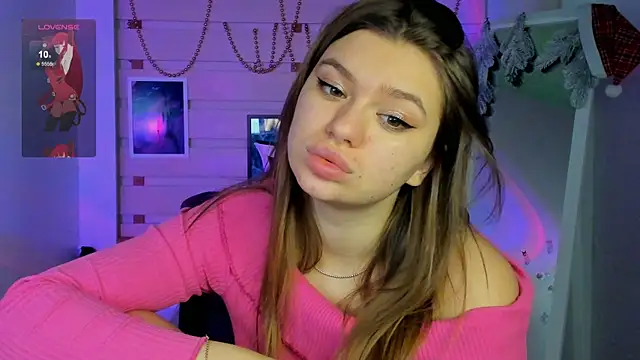 Snapshot of Josephine_Kiss chatting on 12/12/24, 04:04 Josephine Kiss online show from 12/12/24, 04:04