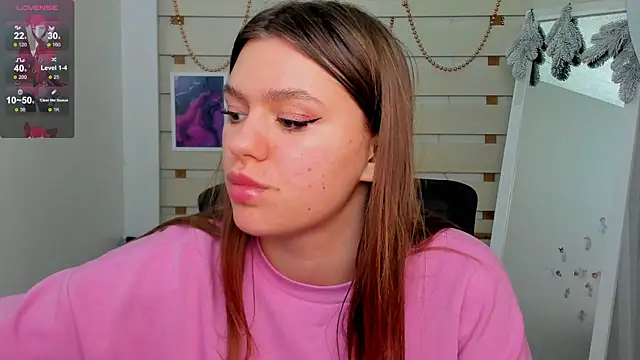 Snapshot of Josephine_Kiss chatting on 12/15/24, 03:42 Josephine Kiss online show from 12/15/24, 03:42
