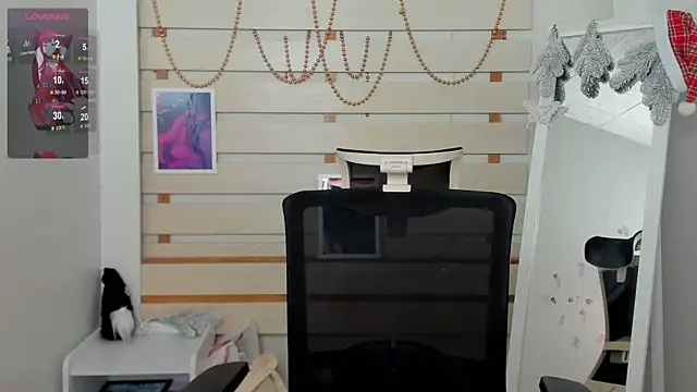 Snapshot of Josephine_Kiss chatting on 12/24/24, 01:28 Josephine Kiss online show from 12/24/24, 01:28