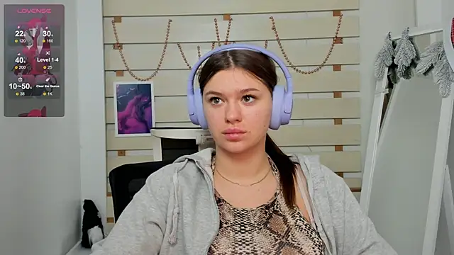Snapshot of Josephine_Kiss chatting on 01/12/25, 03:14 Josephine Kiss online show from 01/12/25, 03:14