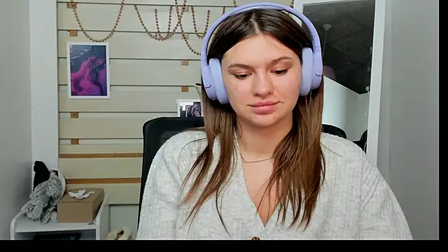 Snapshot of Josephine_Kiss chatting on 01/21/25, 07:06 Josephine Kiss online show from 01/21/25, 07:06