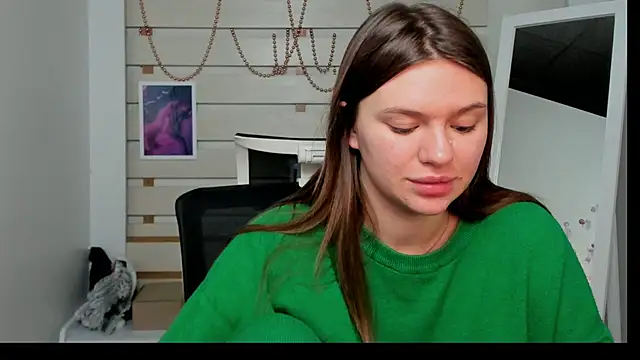 Snapshot of Josephine_Kiss chatting on 01/29/25, 01:48 Josephine Kiss online show from 01/29/25, 01:48