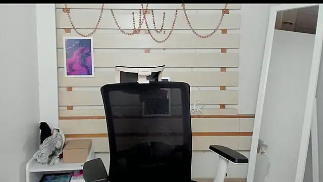 Snapshot of Josephine_Kiss chatting on 01/29/25, 10:53 Josephine Kiss online show from 01/29/25, 10:53