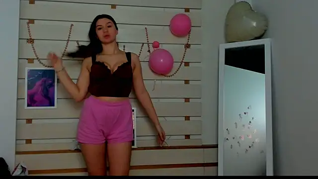 Snapshot of Josephine_Kiss chatting on 02/13/25, 01:40 Josephine Kiss online show from 02/13/25, 01:40