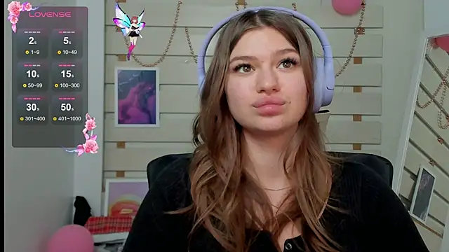 Snapshot of Josephine_Kiss chatting on 03/05/25, 04:57 Josephine Kiss online show from 03/05/25, 04:57
