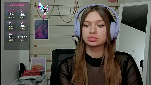 Snapshot of Josephine_Kiss chatting on 03/09/25, 05:06 Josephine Kiss online show from 03/09/25, 05:06