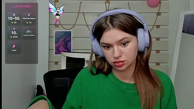 Snapshot of Josephine_Kiss chatting on 03/13/25, 04:12 Josephine Kiss online show from 03/13/25, 04:12