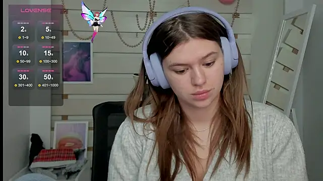 Snapshot of Josephine_Kiss chatting on 03/14/25, 01:13 Josephine Kiss online show from 03/14/25, 01:13