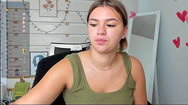 Snapshot of Josephine_Kiss chatting on 10/08/25, 11:41 Josephine Kiss online show from 10/08/25, 11:41