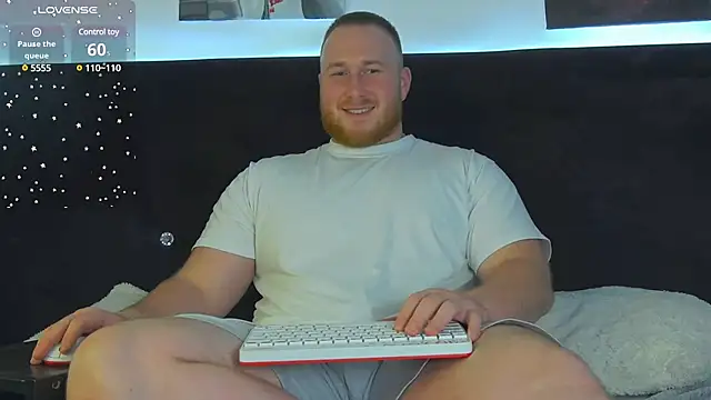 Snapshot of RoddyStill chatting on 01/08/25, 10:59 RoddyStill online show from 01/08/25, 10:59