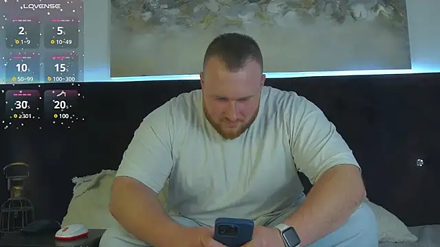 Snapshot of RoddyStill chatting on 03/13/25, 01:40 RoddyStill online show from 03/13/25, 01:40