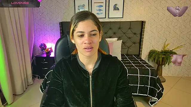Snapshot of sussy__stone chatting on 12/02/24, 12:40 sussy stone online show from 12/02/24, 12:40