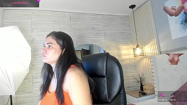 Snapshot of sussy__stone chatting on 03/06/26, 12:12 sussy stone online show from 03/06/26, 12:12