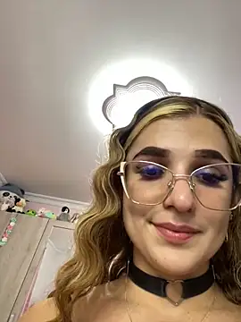 caroline jonson online show from 12/14/24, 10:07