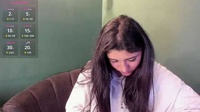 Snapshot of Danna_777_ chatting on 10/24/25, 04:53 Danna 777  online show from 10/24/25, 04:53