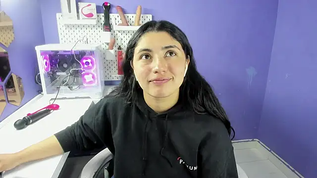 Danna 777  online show from 12/03/25, 12:29