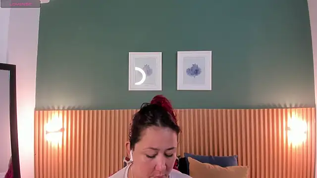  anavictoria  online show from 10/22/25, 06:07