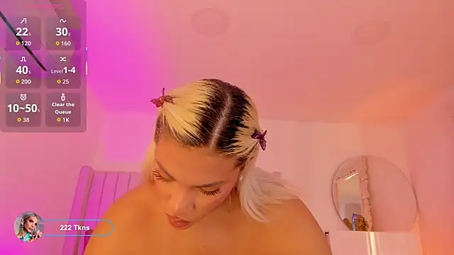 Snapshot of Shelynna_azzul chatting on 12/14/25, 07:51 Shelynna azzul online show from 12/14/25, 07:51