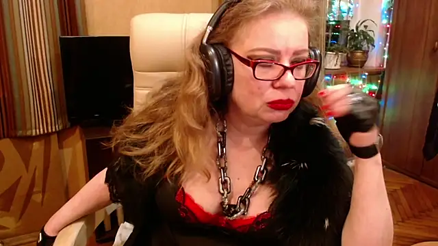 Snapshot of Miss_Tress chatting on 05/03/26, 08:59 Miss Tress online show from 05/03/26, 08:59