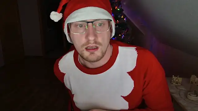 Snapshot of Relsxboy chatting on 12/17/24, 05:04 Relsxboy online show from 12/17/24, 05:04