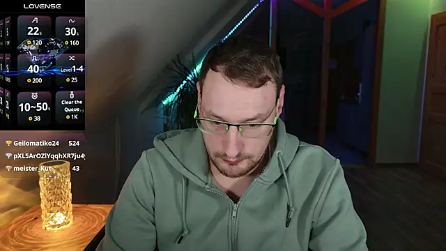 Snapshot of Relsxboy chatting on 02/28/25, 05:37 Relsxboy online show from 02/28/25, 05:37