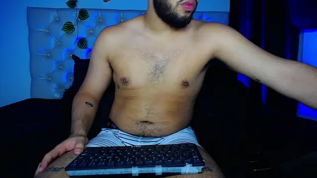 AlanDaviss online show from 12/06/24, 04:06
