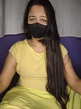Snapshot of priya__angel chatting on 10/05/25, 05:33 priya  angel online show from 10/05/25, 05:33