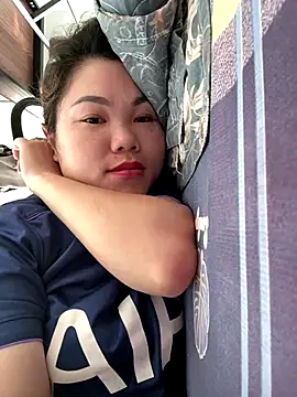 Snapshot of Emily_9xx chatting on 10/10/25, 03:16 Emily 9xx online show from 10/10/25, 03:16