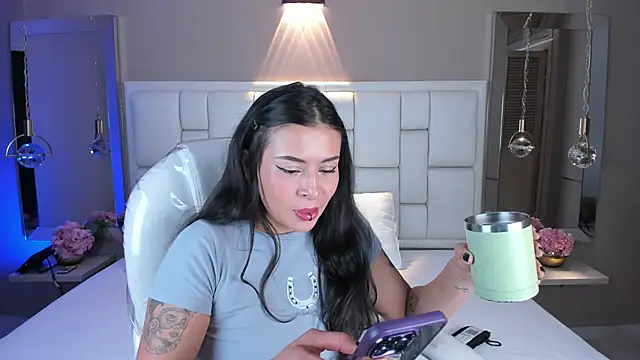 Snapshot of JessyEvans chatting on 10/17/25, 07:38 JessyEvans online show from 10/17/25, 07:38