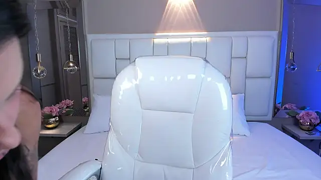 Snapshot of JessyEvans chatting on 11/06/25, 07:37 JessyEvans online show from 11/06/25, 07:37