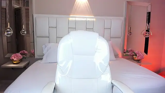 Snapshot of JessyEvans chatting on 12/05/25, 07:54 JessyEvans online show from 12/05/25, 07:54