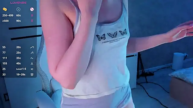 Snapshot of SweeteRose_Royce chatting on 02/13/25, 04:07 SweeteRose Royce online show from 02/13/25, 04:07