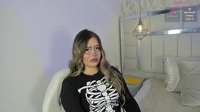 Snapshot of 1m_dalhia chatting on 10/30/25, 10:10 1m dalhia online show from 10/30/25, 10:10