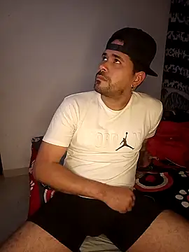 Joselatino23 online show from 10/17/25, 05:10