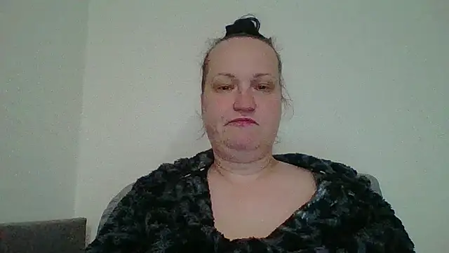 Snapshot of _squirty_cum_lady_ chatting on 10/12/25, 02:54 squirty cum lady online show from 10/12/25, 02:54