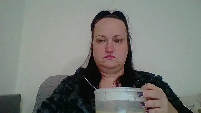 Snapshot of _squirty_cum_lady_ chatting on 10/18/25, 05:21 squirty cum lady online show from 10/18/25, 05:21