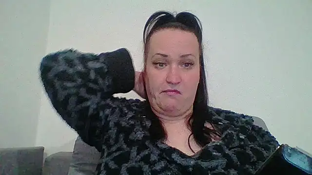 Snapshot of _squirty_cum_lady_ chatting on 10/19/25, 03:40 squirty cum lady online show from 10/19/25, 03:40