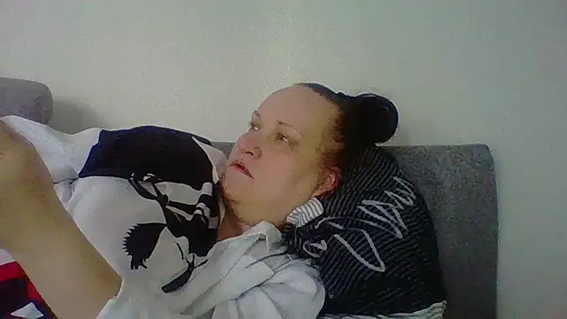 Snapshot of _squirty_cum_lady_ chatting on 11/23/25, 06:57 squirty cum lady online show from 11/23/25, 06:57