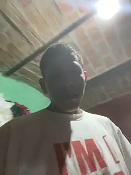 Snapshot of nowex18 chatting on 10/07/25, 06:32 nowex18 online show from 10/07/25, 06:32