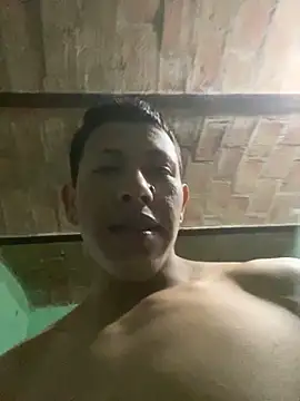 Snapshot of nowex18 chatting on 10/18/25, 01:41 nowex18 online show from 10/18/25, 01:41