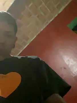 Snapshot of nowex18 chatting on 10/21/25, 01:28 nowex18 online show from 10/21/25, 01:28