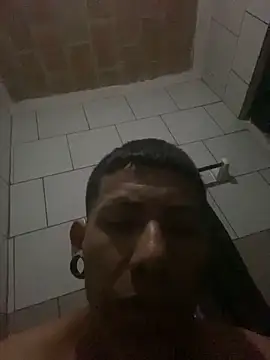 Snapshot of nowex18 chatting on 11/11/25, 01:38 nowex18 online show from 11/11/25, 01:38