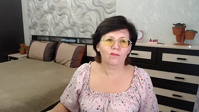 VitaCharm online show from 12/02/24, 01:36