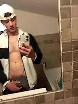 Snapshot of Gibboto chatting on 09/28/25, 02:44 Gibboto online show from 09/28/25, 02:44